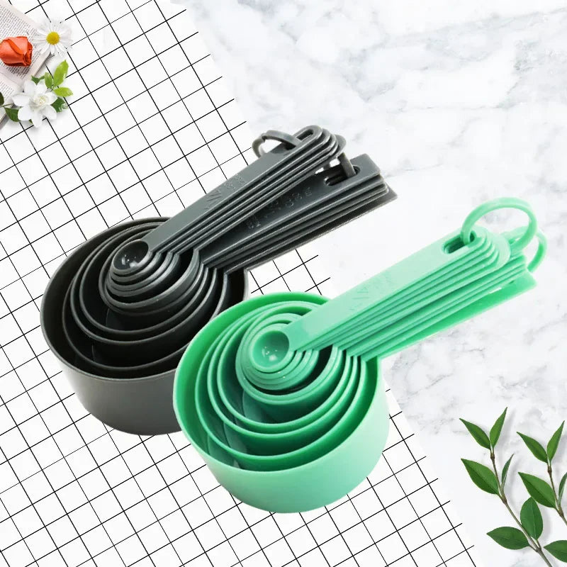 Kitchen Measuring Cups & Spoons