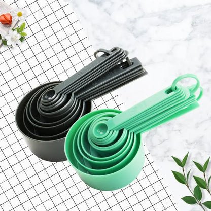 Kitchen Measuring Cups & Spoons